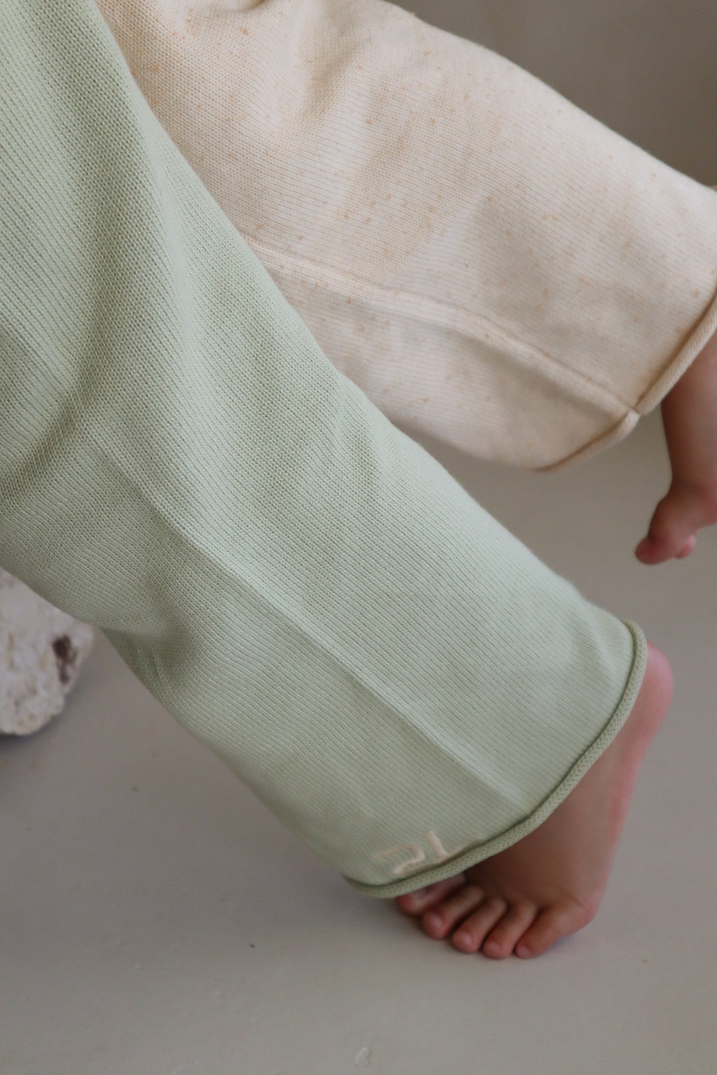 CROPPED PANTS - TALLOW | BY ZIGGY LOU