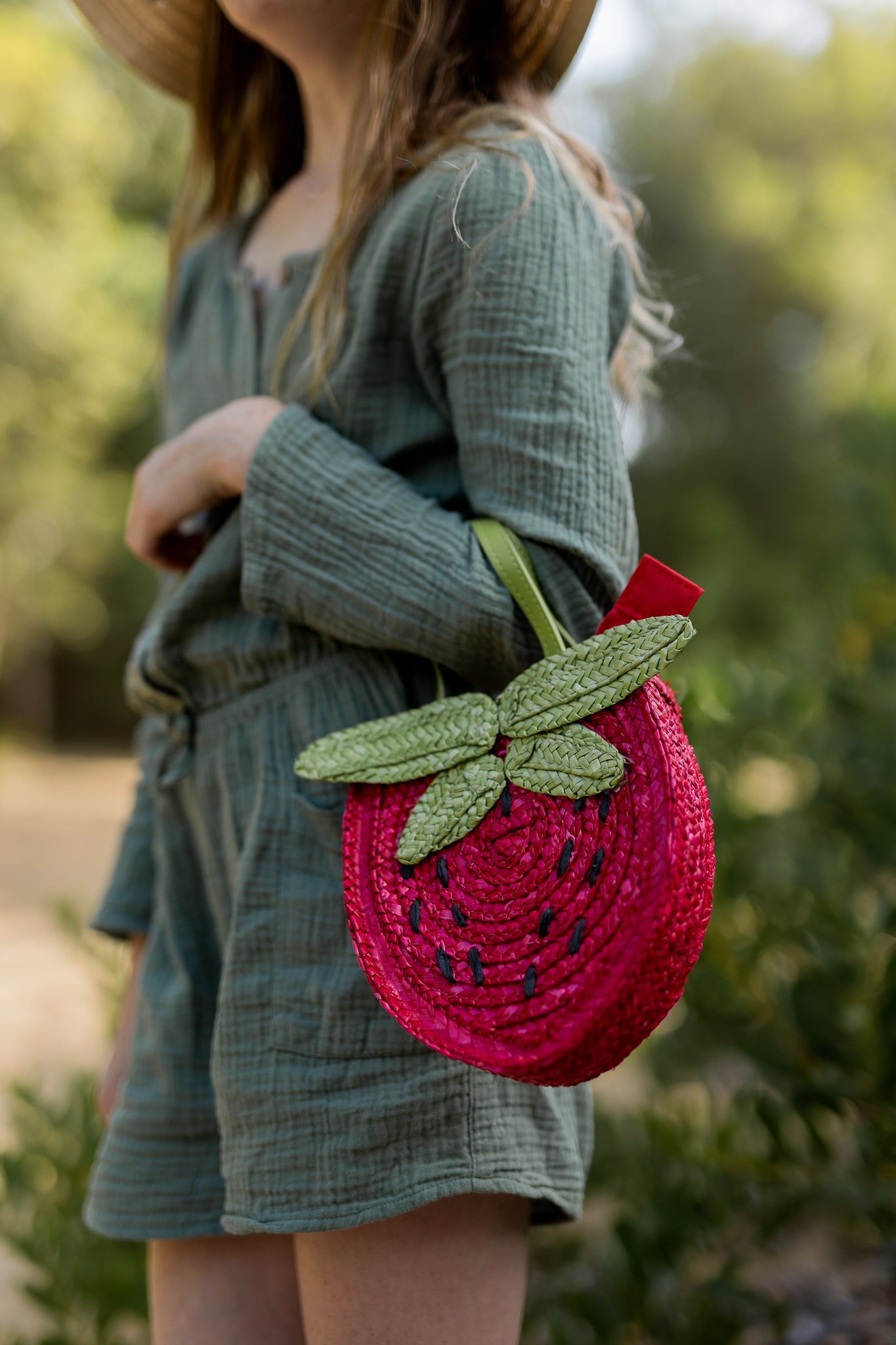 STRAWBERRY STRAW BAG - DARK PINK