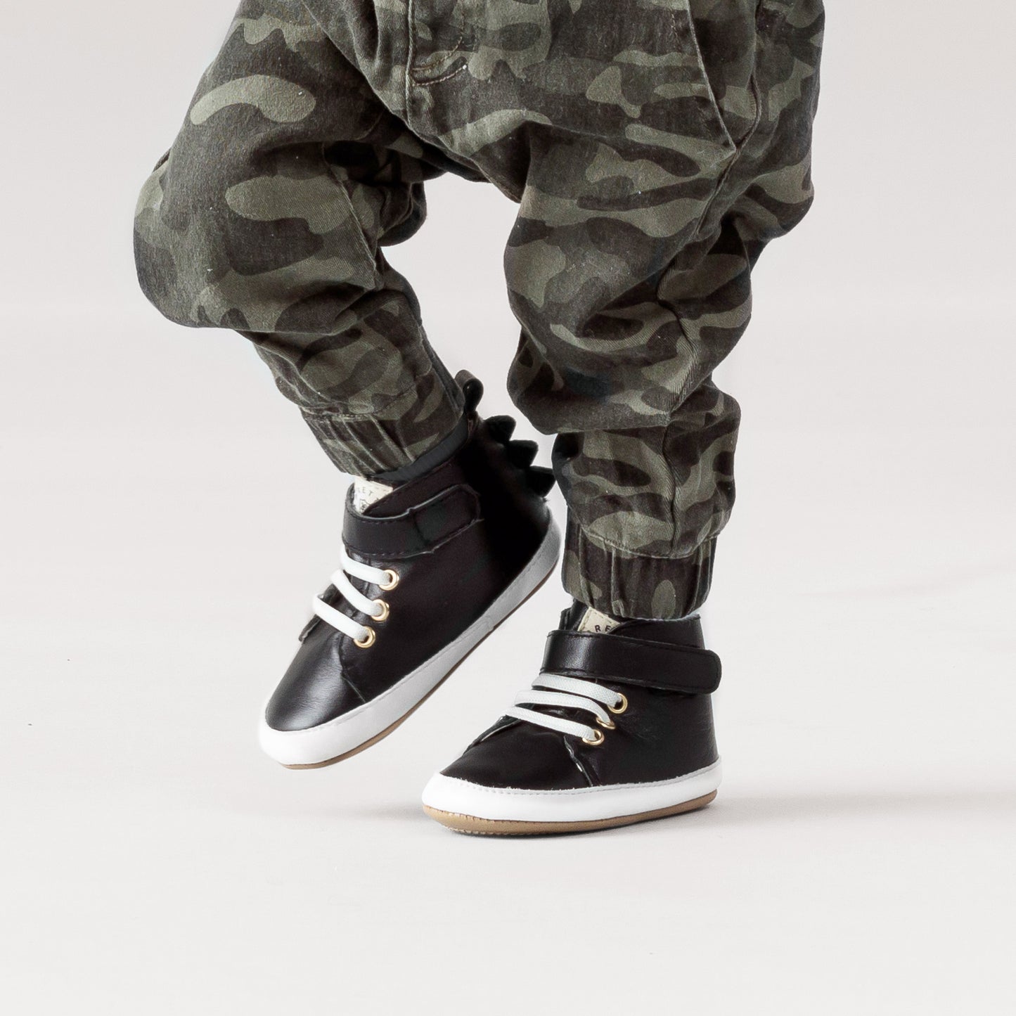 HI - TOP BLACK DRAGON