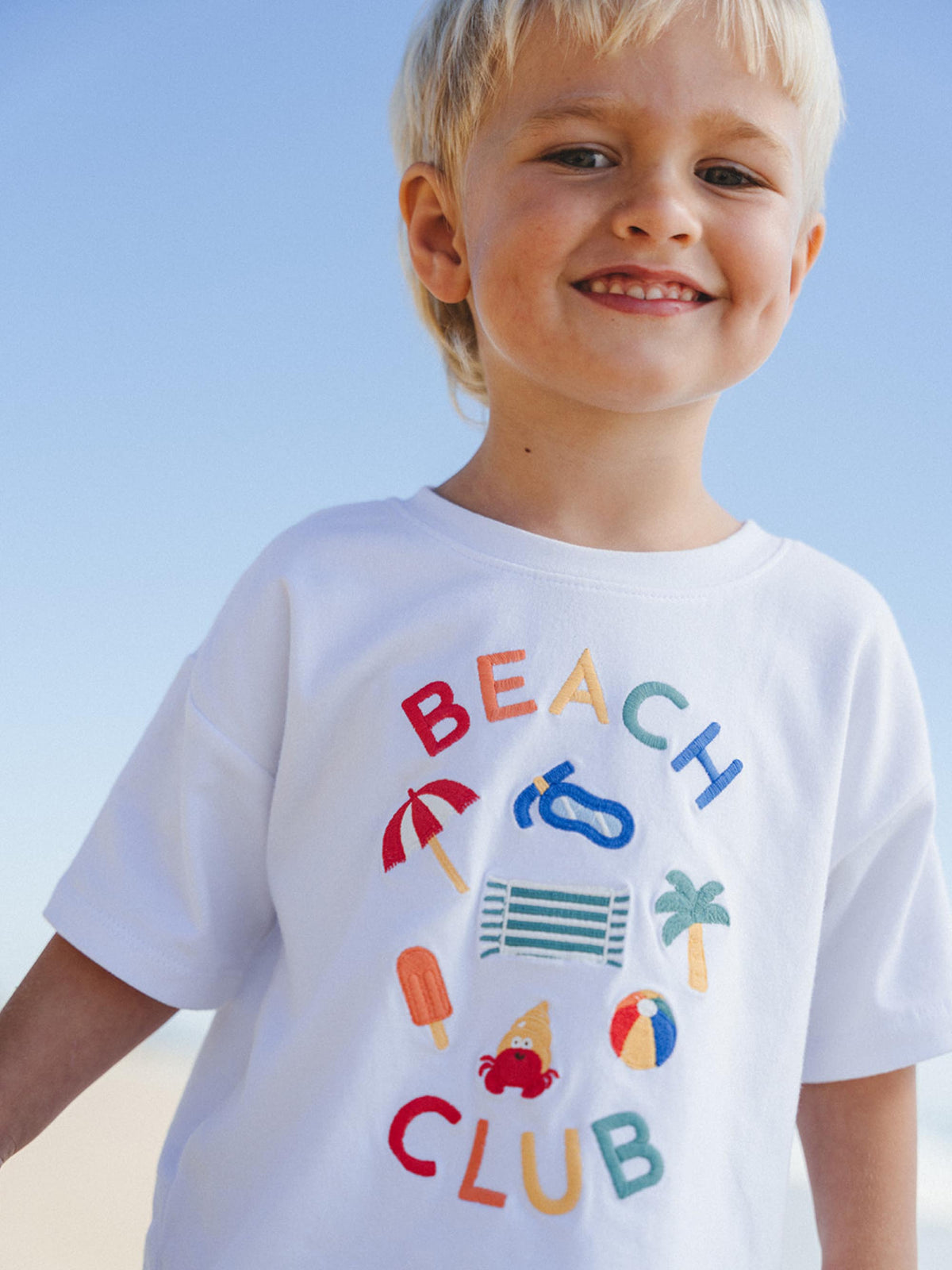 BEACH CLUB EMB DROP SHOULD TEE