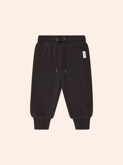SOFT BLACK TRACKPANT