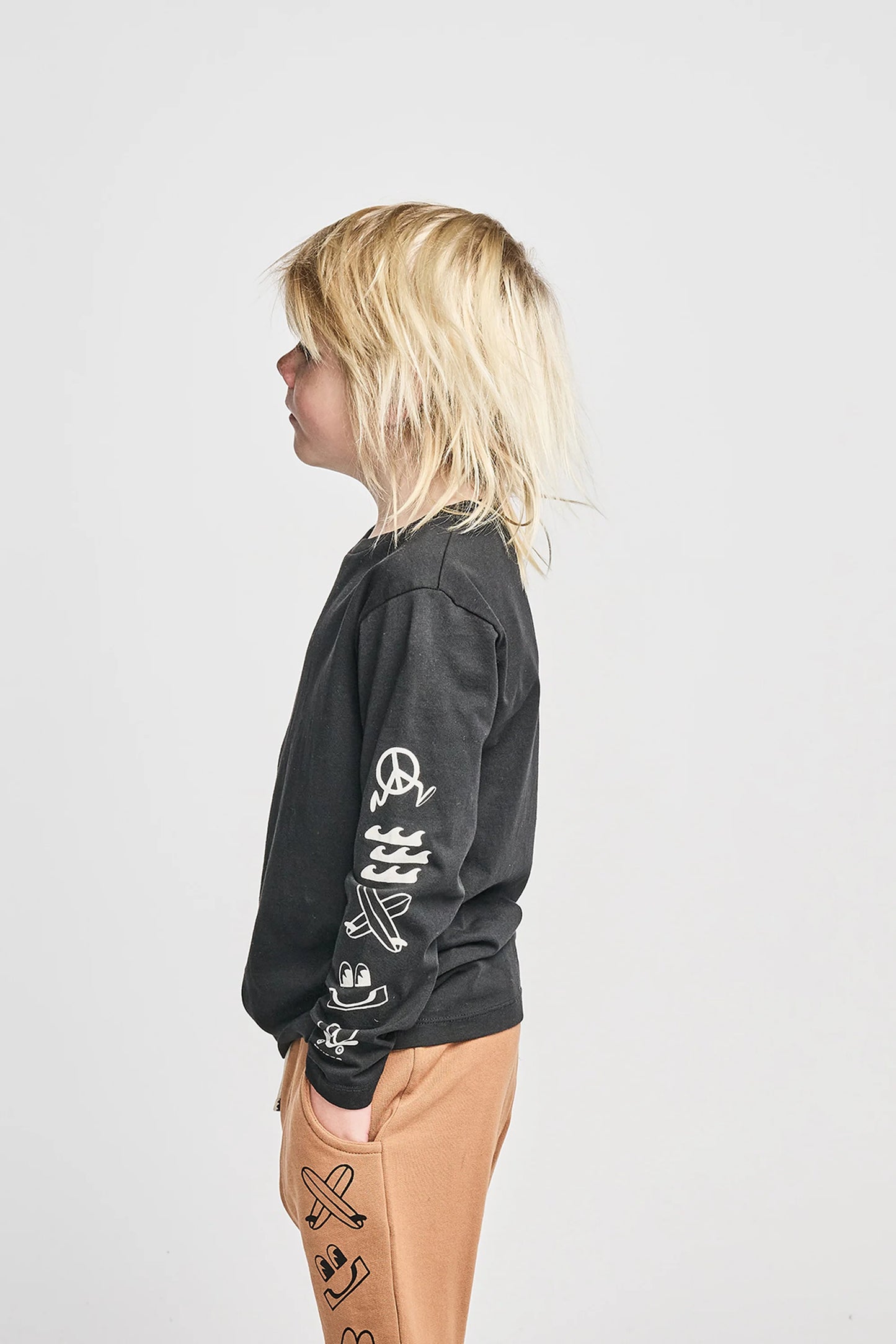 PLEASURES LS TOP - BLACK