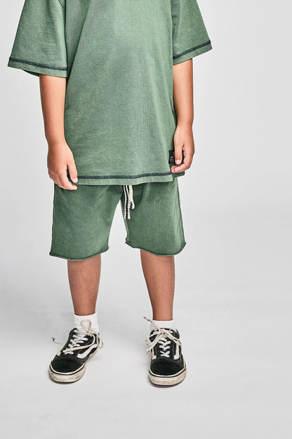 NEWFAVE SHORT - MINERAL GREEN
