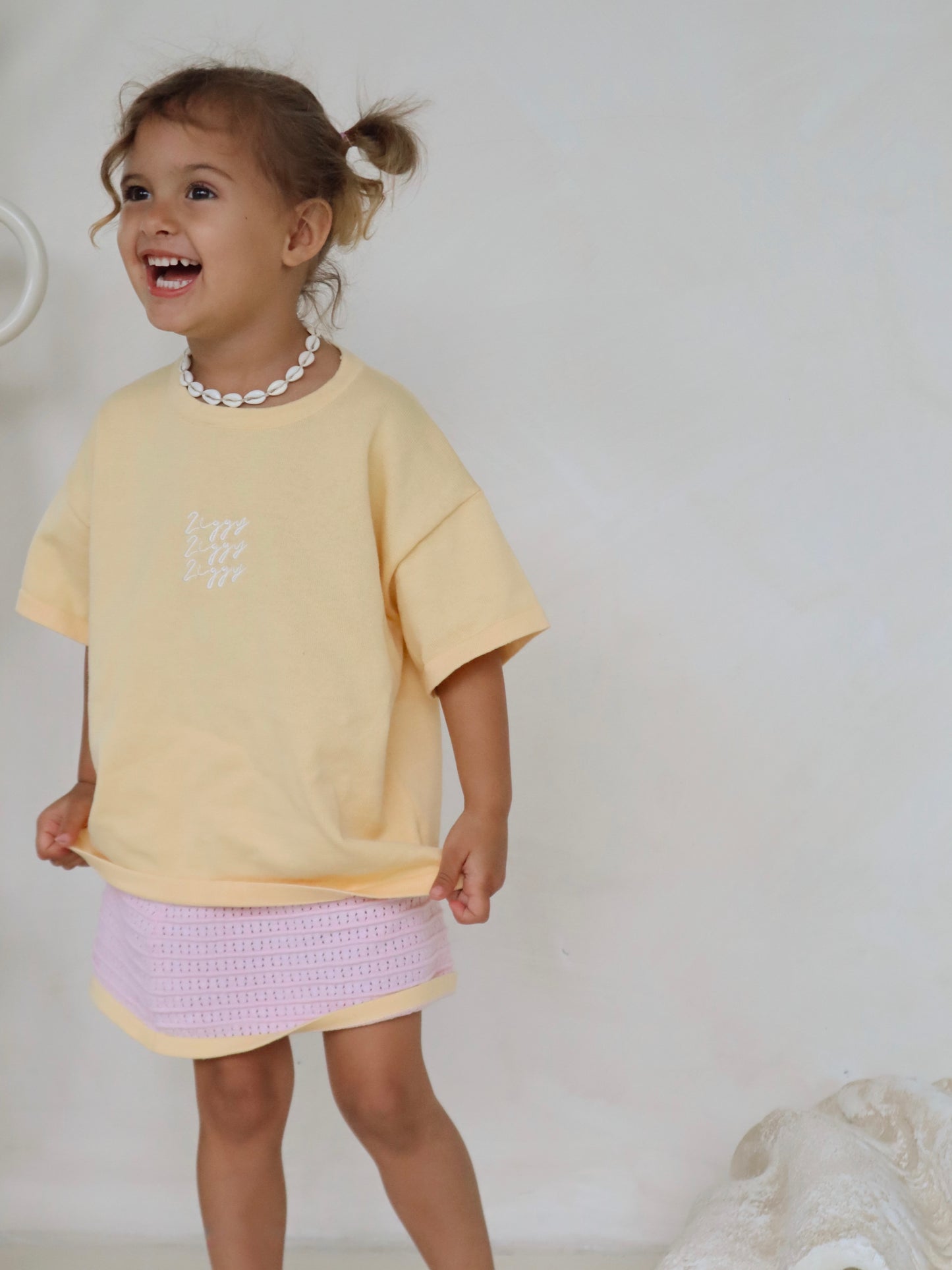 SIGNATURE TEE - BUTTER | BY ZIGGY LOU