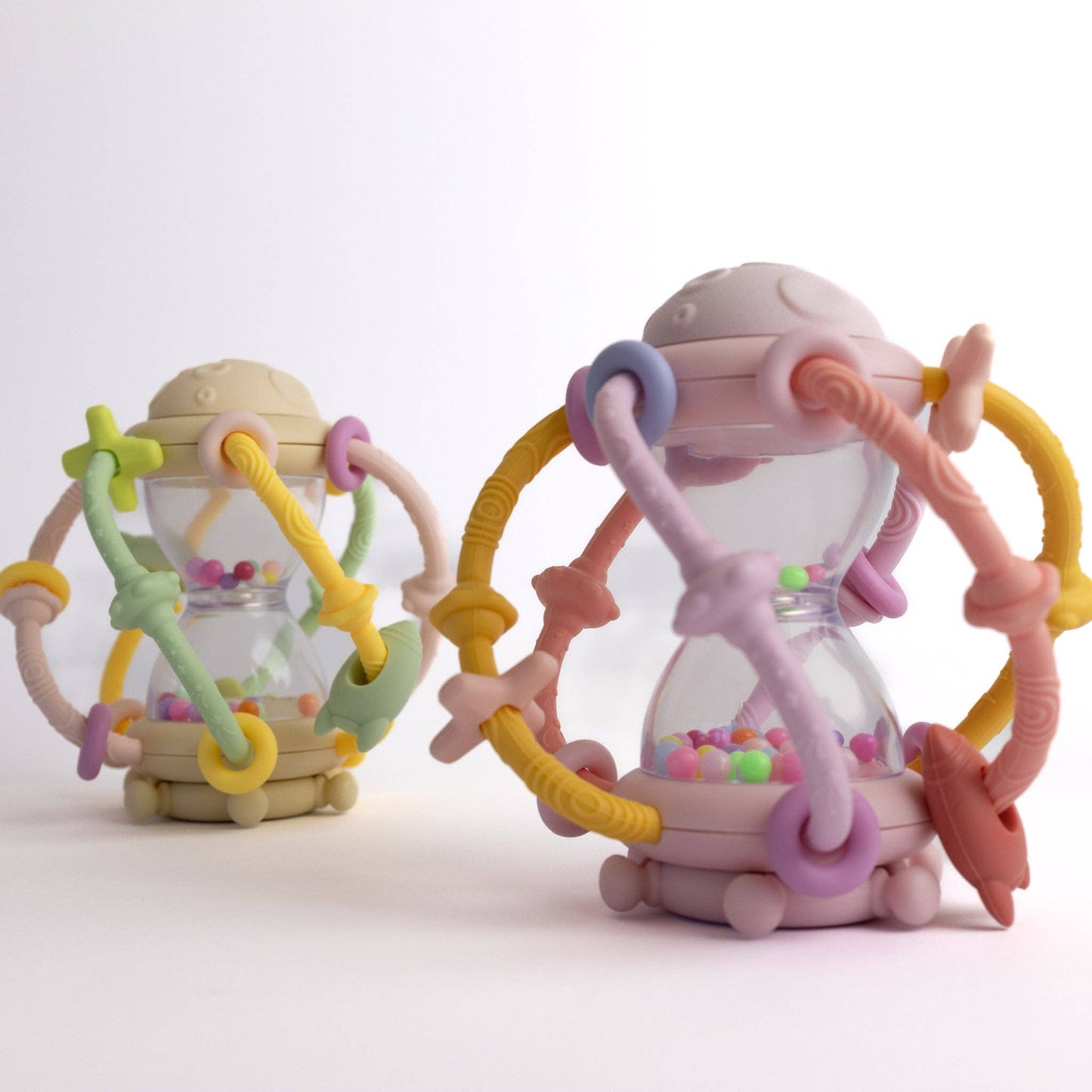 HOURGLASS RATTLE - FAIRY FLOSS